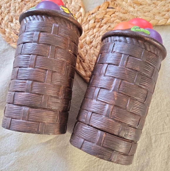 Vintage Ceramic Retro Salt & Pepper Shakers - Picture 6 of 8